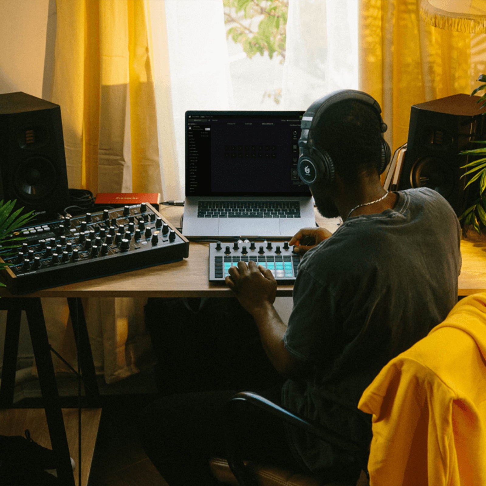 circuit-rhythm-header8-2400-x-2400