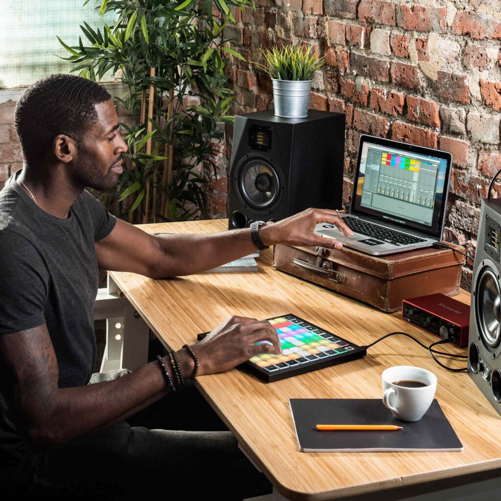 lpx-essentiallivecontroller-2400-2400