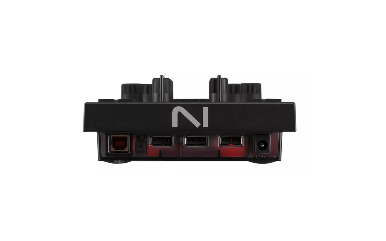 Native Instruments Traktor X1 MK3 (1)