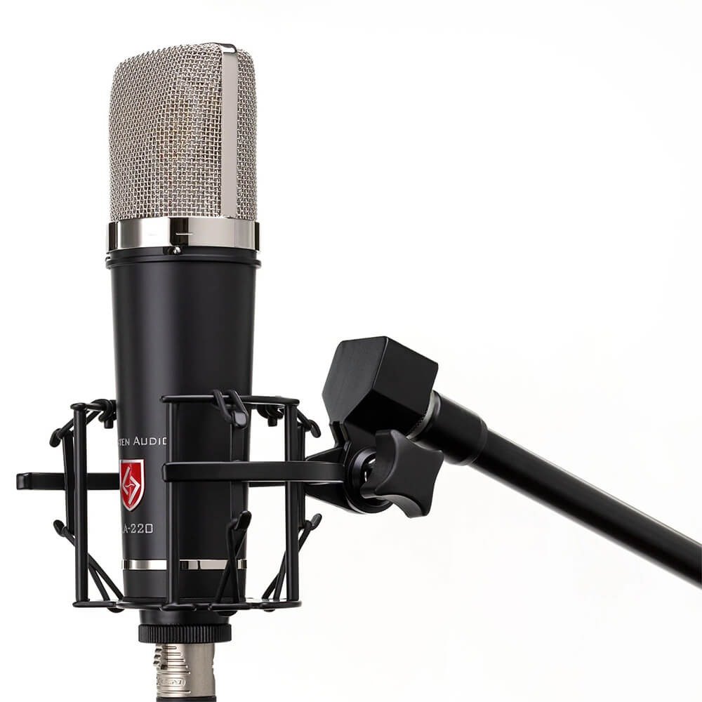 Lauten Audio LA-220 V2 Condenser Microphone (1) Lauten Audio LA-220 V2 Condenser Microphone (1)