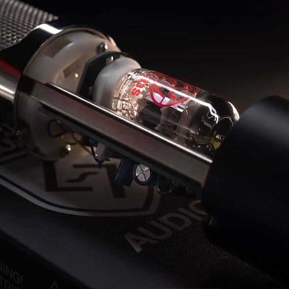 Lauten Audio LA-320 V2 Condenser Microphone (3)