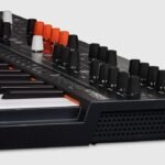 Arturia MiniFreak 37-key Hybrid Synthesizer (3)