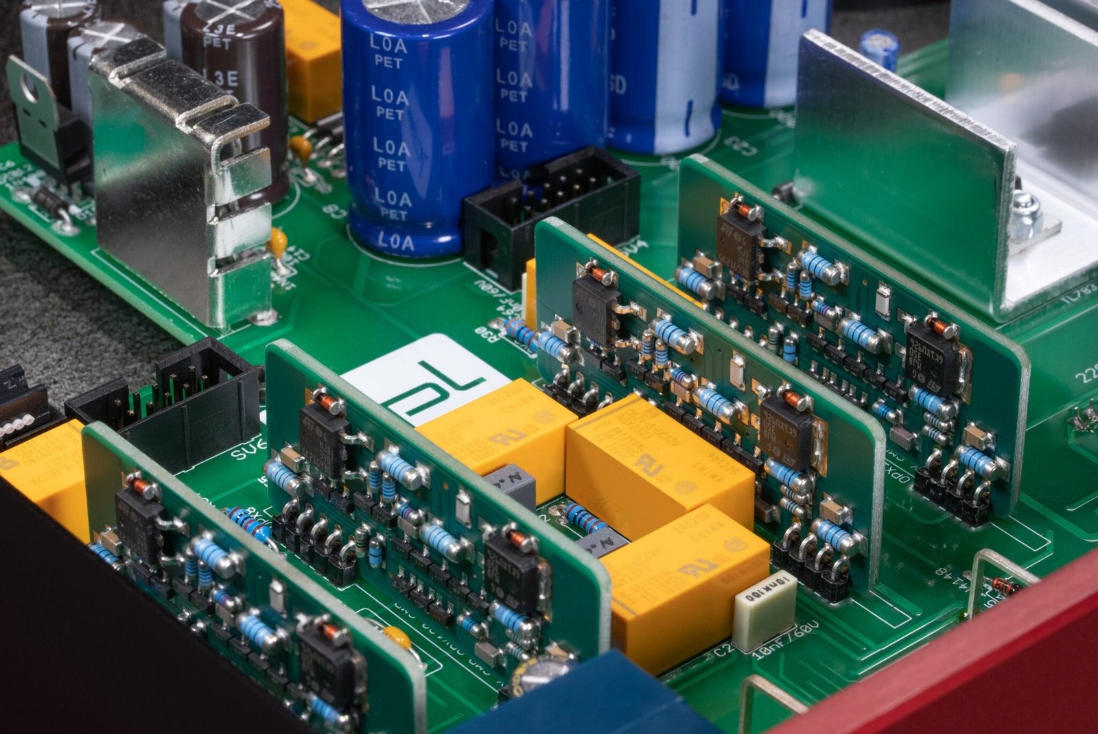 imgi_68_Phonitor-se-innen-2048x1368